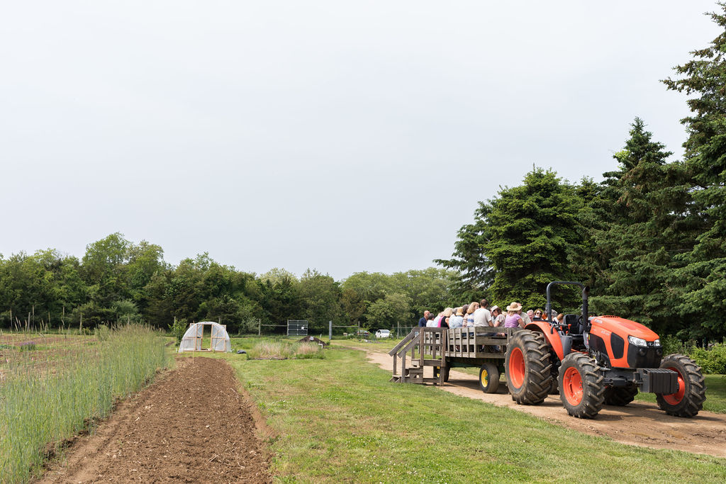 Tractor tour at Peconinic