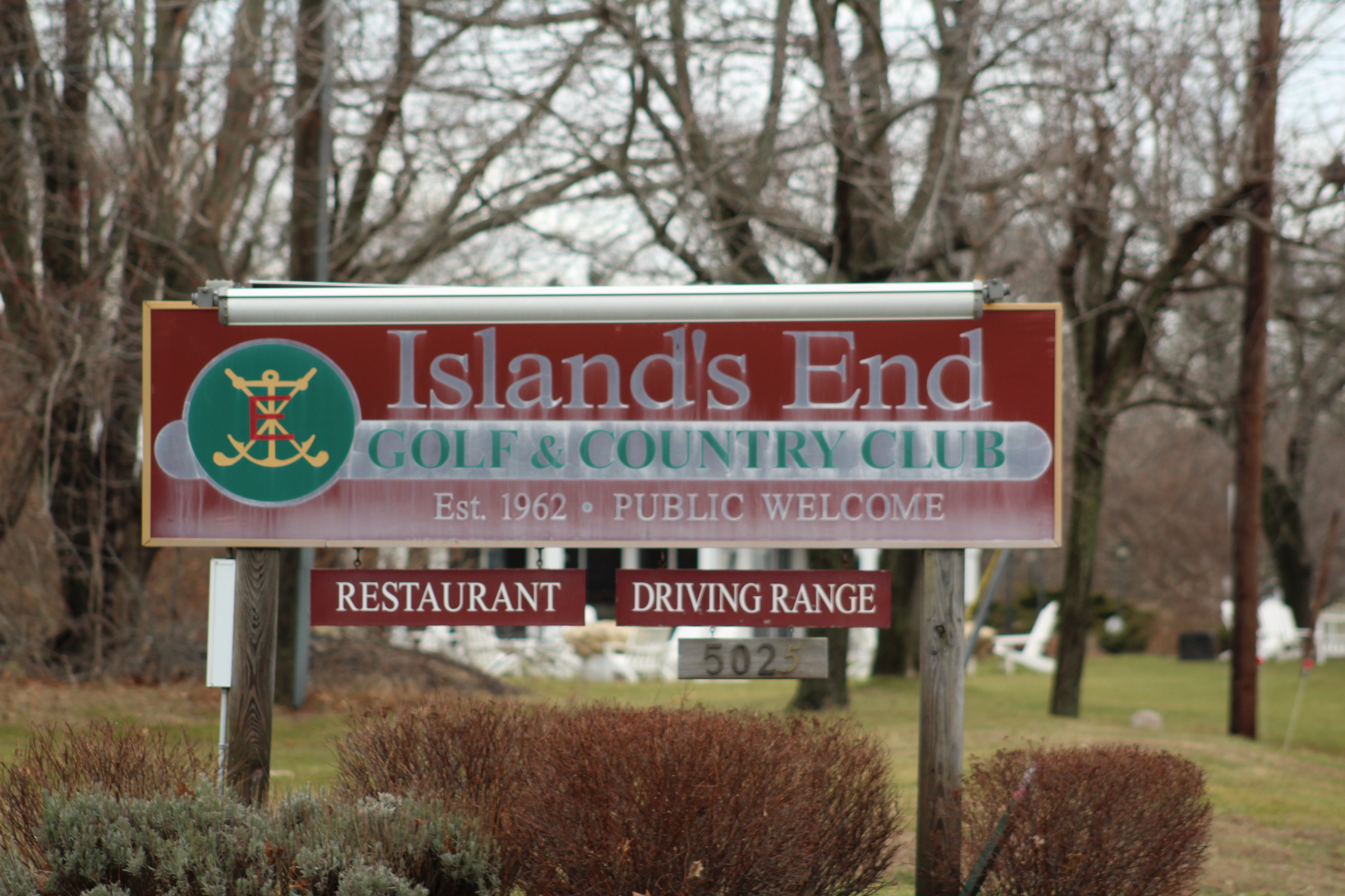 Islands End Golf and Country Club Sign